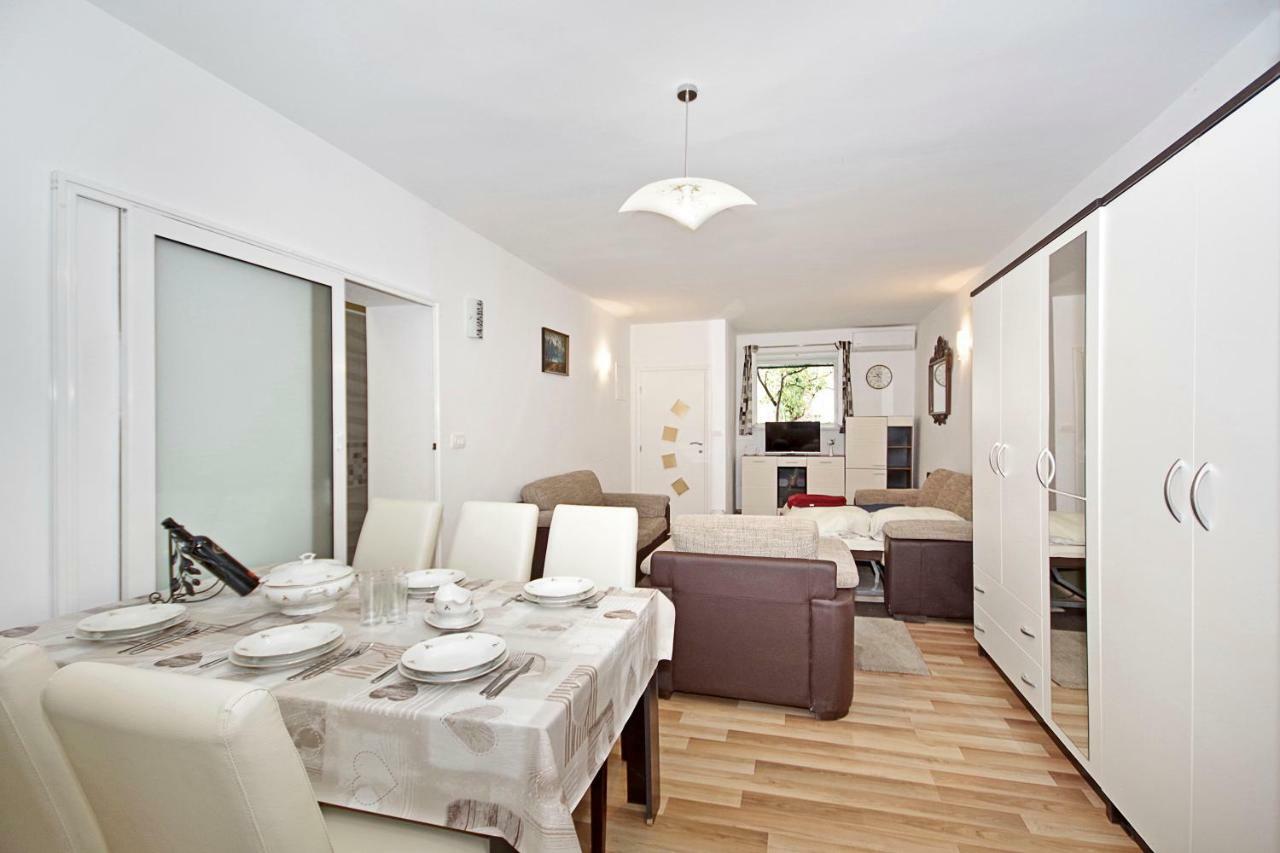 Apartments Andela Макарска Экстерьер фото